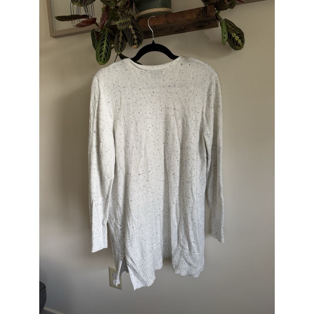 ￼ Old Navy Cardigan, Flowy, Size Large, Two Pockets, White‎ With Speckles - Picture 4 of 4